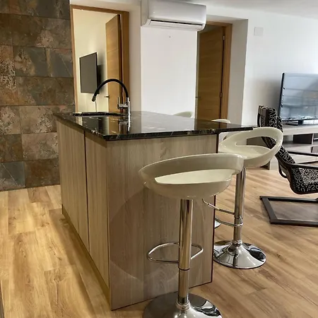 Daire Solguest Apt Centro 1ª Linea De Playa Estepona
